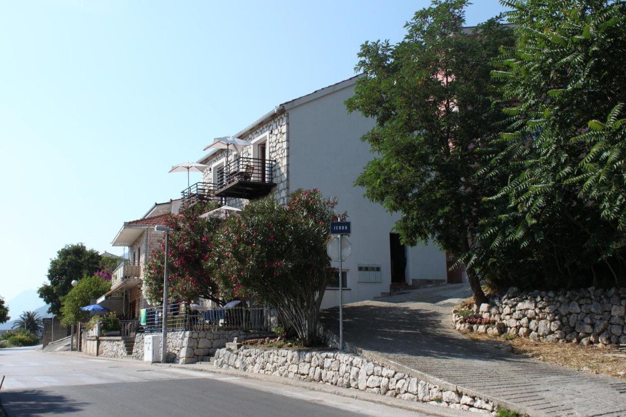 Apartments By The Sea Gradac, Makarska - 6661 Градац Екстериор снимка