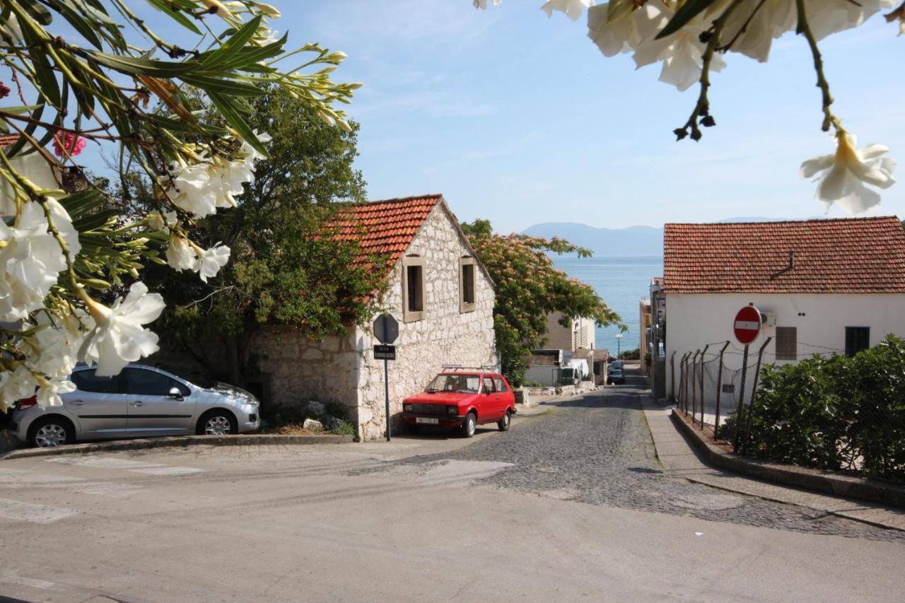 Apartments By The Sea Gradac, Makarska - 6661 Градац Екстериор снимка