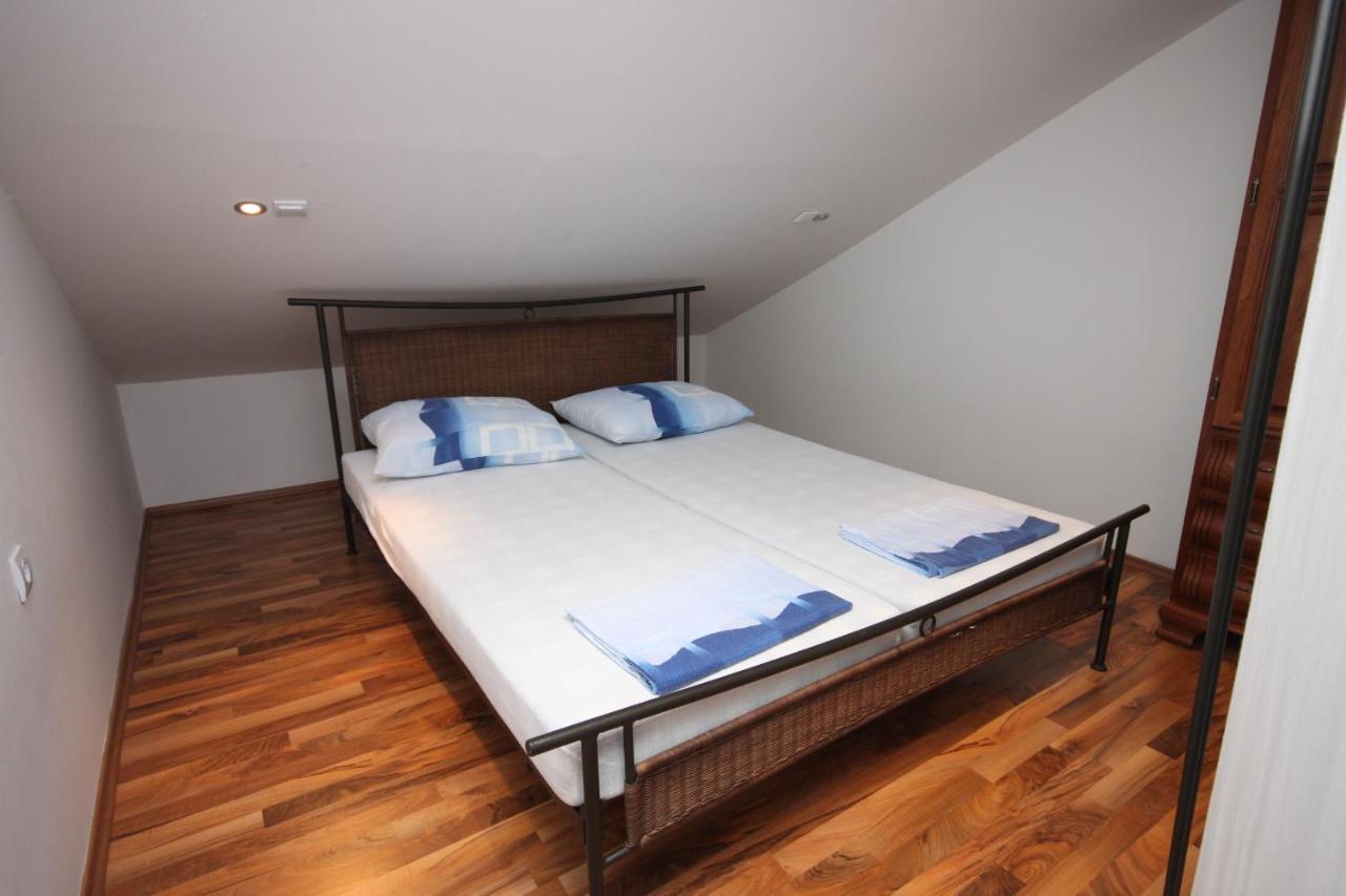 Apartments By The Sea Gradac, Makarska - 6661 Градац Екстериор снимка