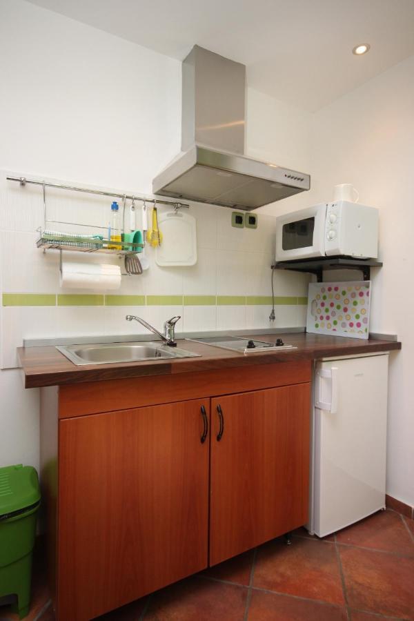 Apartments By The Sea Gradac, Makarska - 6661 Градац Екстериор снимка