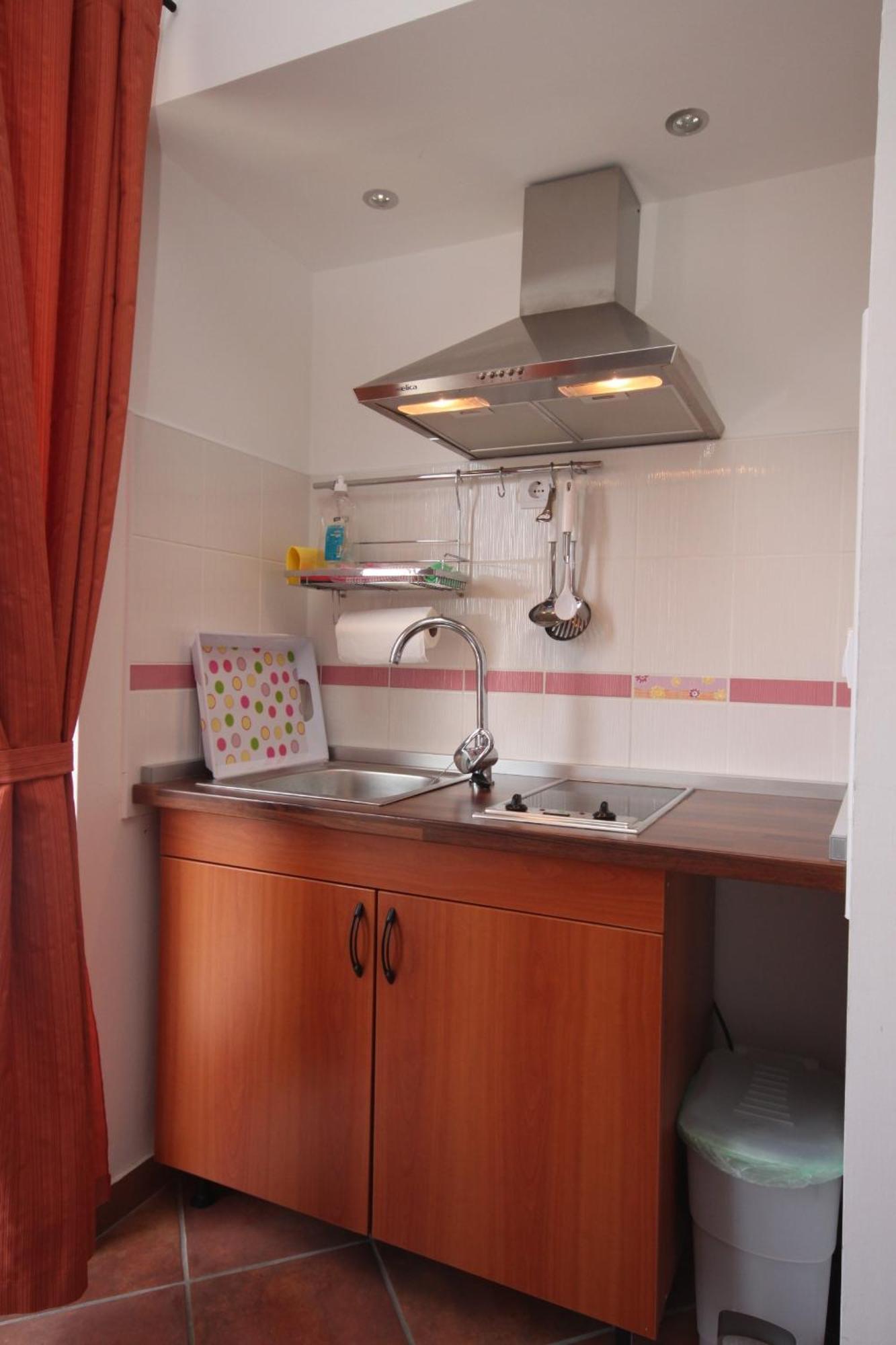Apartments By The Sea Gradac, Makarska - 6661 Градац Стая снимка