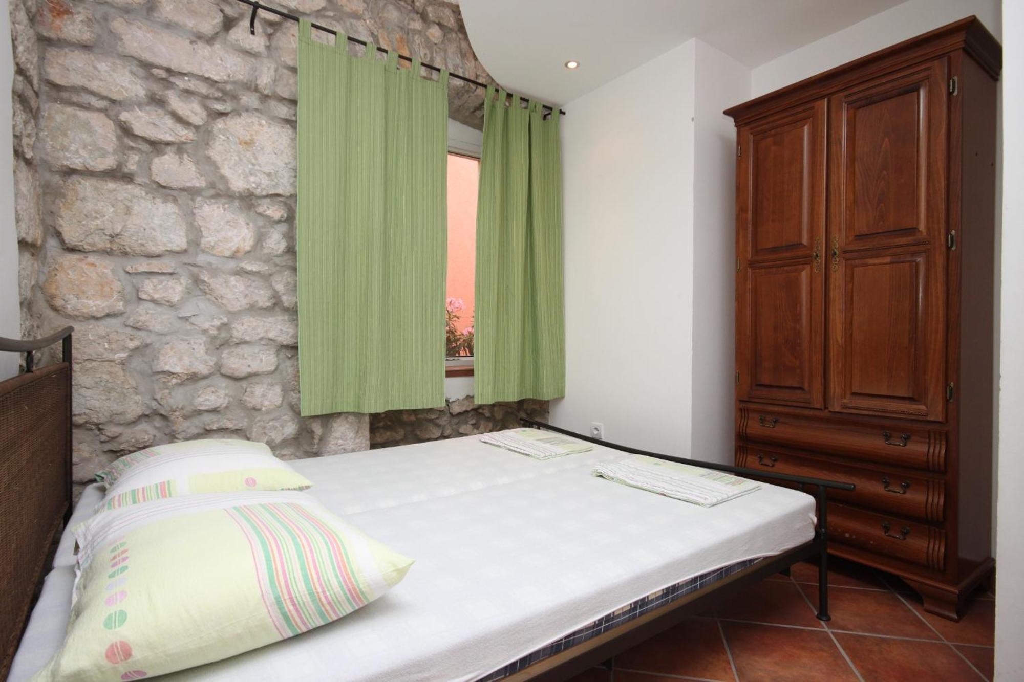 Apartments By The Sea Gradac, Makarska - 6661 Градац Стая снимка